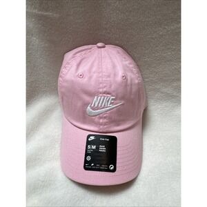 Nike Pink Billed Club Cap White‎ Futura Logo Size S/M FB5368-690
